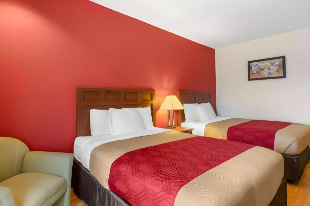 Econo Lodge Eutaw Eksteriør billede