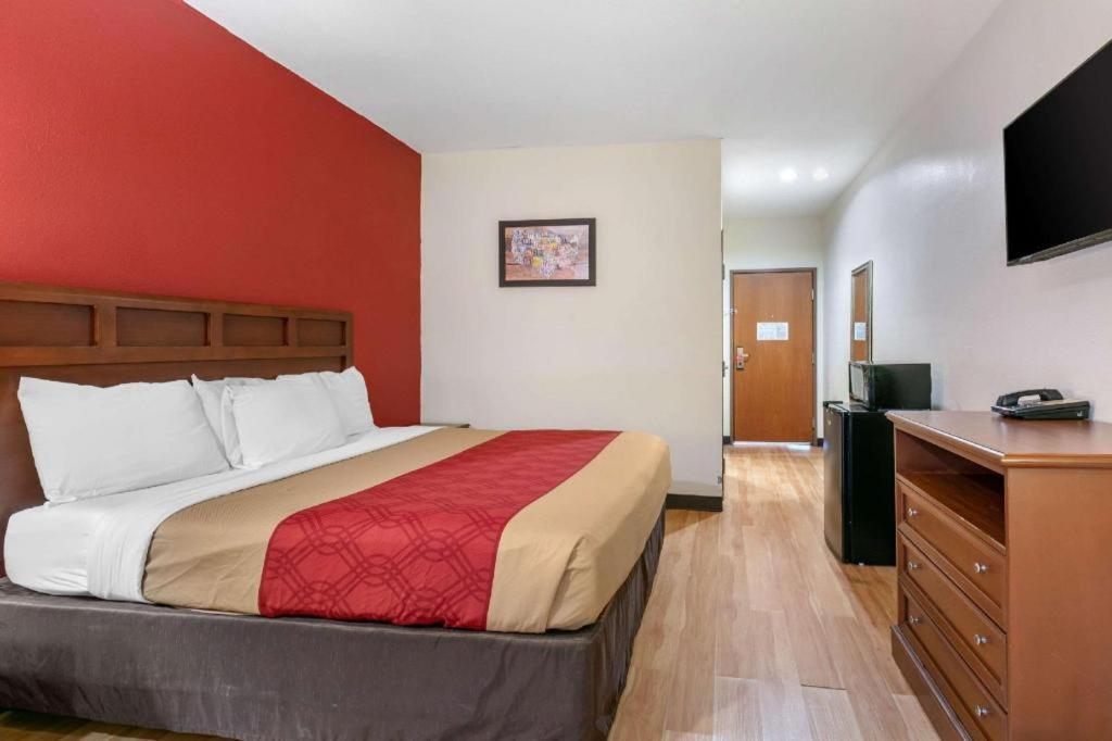 Econo Lodge Eutaw Eksteriør billede
