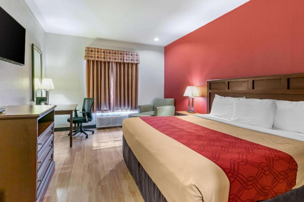 Econo Lodge Eutaw Eksteriør billede