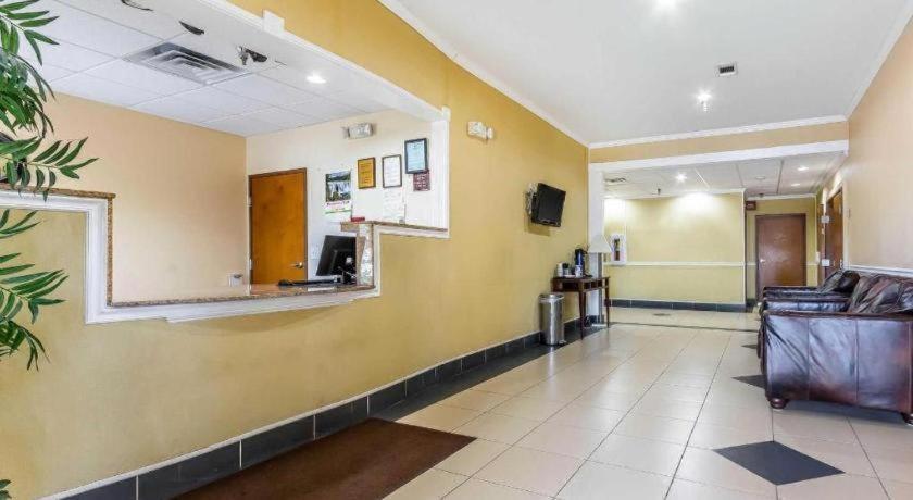 Econo Lodge Eutaw Eksteriør billede